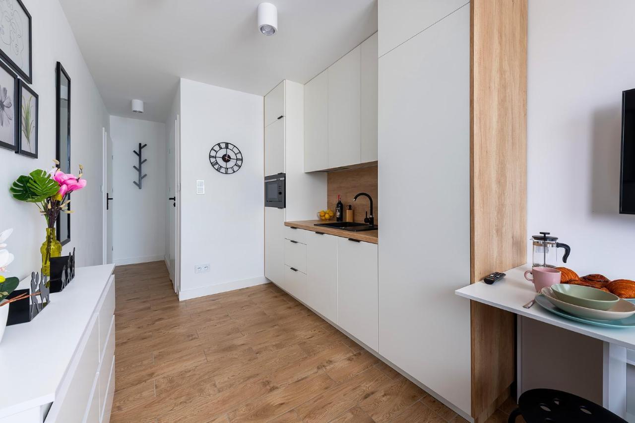 Sliska 3 - Studio - 100M Od Zlotych Tarasow Oraz 200M Od Dworca Centralnego, Piekny Widok Na Panorame Warszawy - Wifi - Smart Tv 55 Cali - Better Rental Варшава Екстер'єр фото